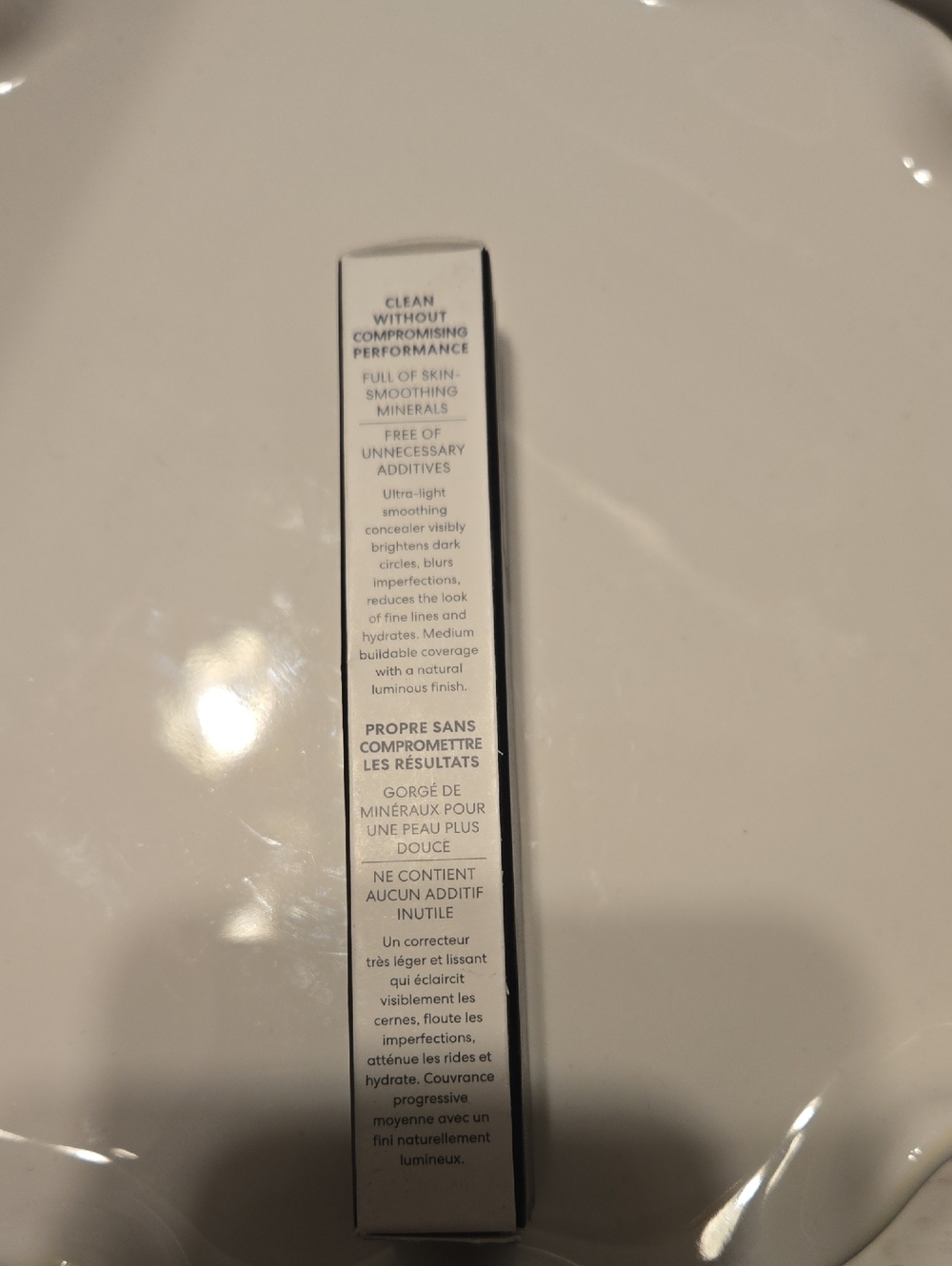 bareMinerals Liquid Mineral Concealer - Light/Med 2.5N - Picture 4 of 8